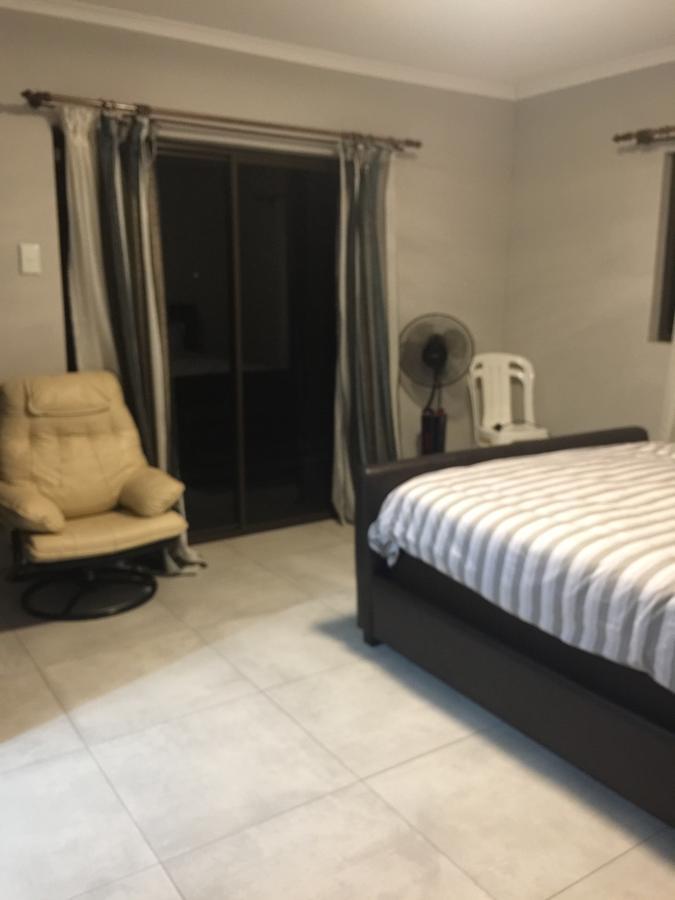 Coco Palm Bed&Breakfast Windhoek Exteriör bild